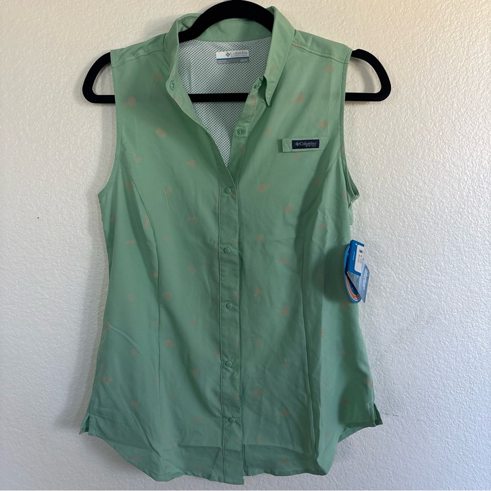 NWT! Columbia Women's Green Sleeveless Top with Tropical Design